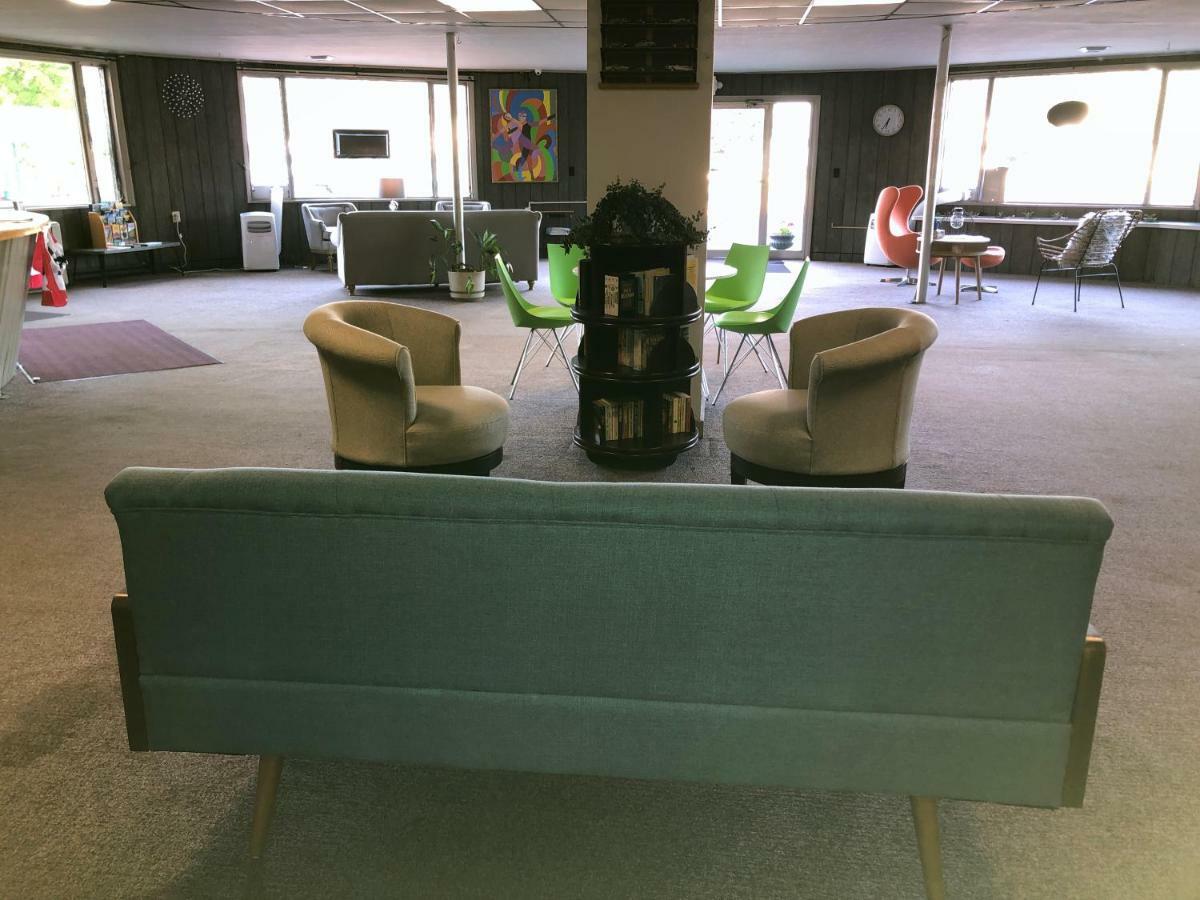 Lancaster Motor Inn Εξωτερικό φωτογραφία