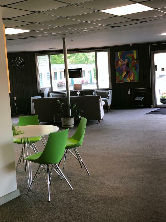 Lancaster Motor Inn Εξωτερικό φωτογραφία